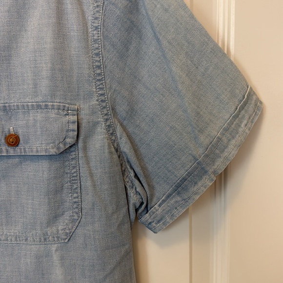 GAP Men’s Chambray Button Down Short Sleeve Shirt - Picture 5 of 9
